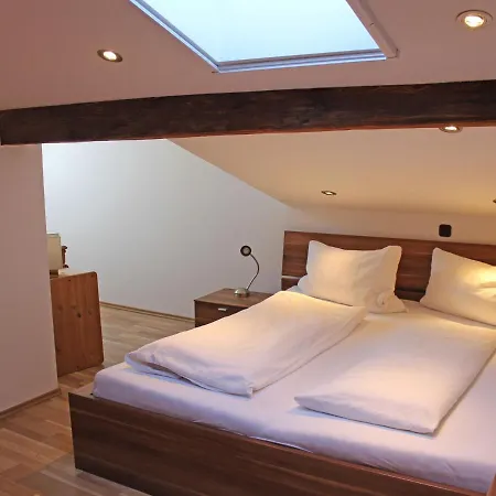 Kohlstatt Apartman *